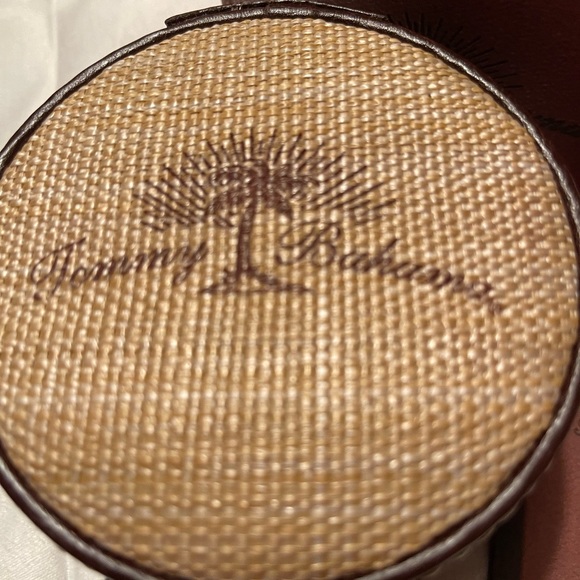 Women’s Tommy Bahama wrist watch w/ original box . - Picture 4 of 6